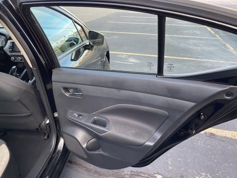 Used 2021 Nissan Versa SV image 45