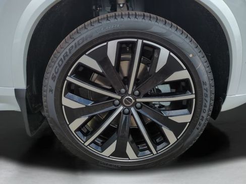 New 2026 Volvo XC90 B6 Plus w/ Protection Package Premier AWD/4WD image 10