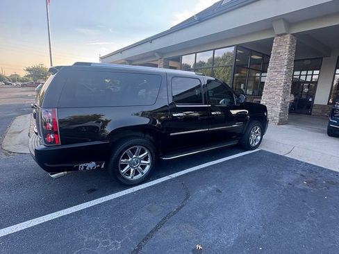 Used 2012 GMC Yukon XL Denali RWD image 4