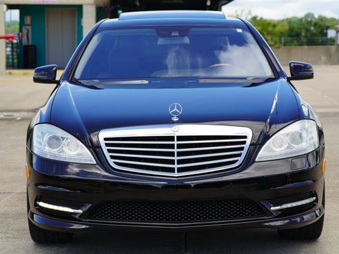 Used 2010 Mercedes-Benz S 550 4MATIC image 8
