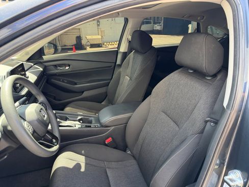 Used 2023 Honda Accord EX image 15