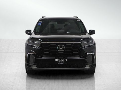 Used 2023 Honda Pilot Touring image 8