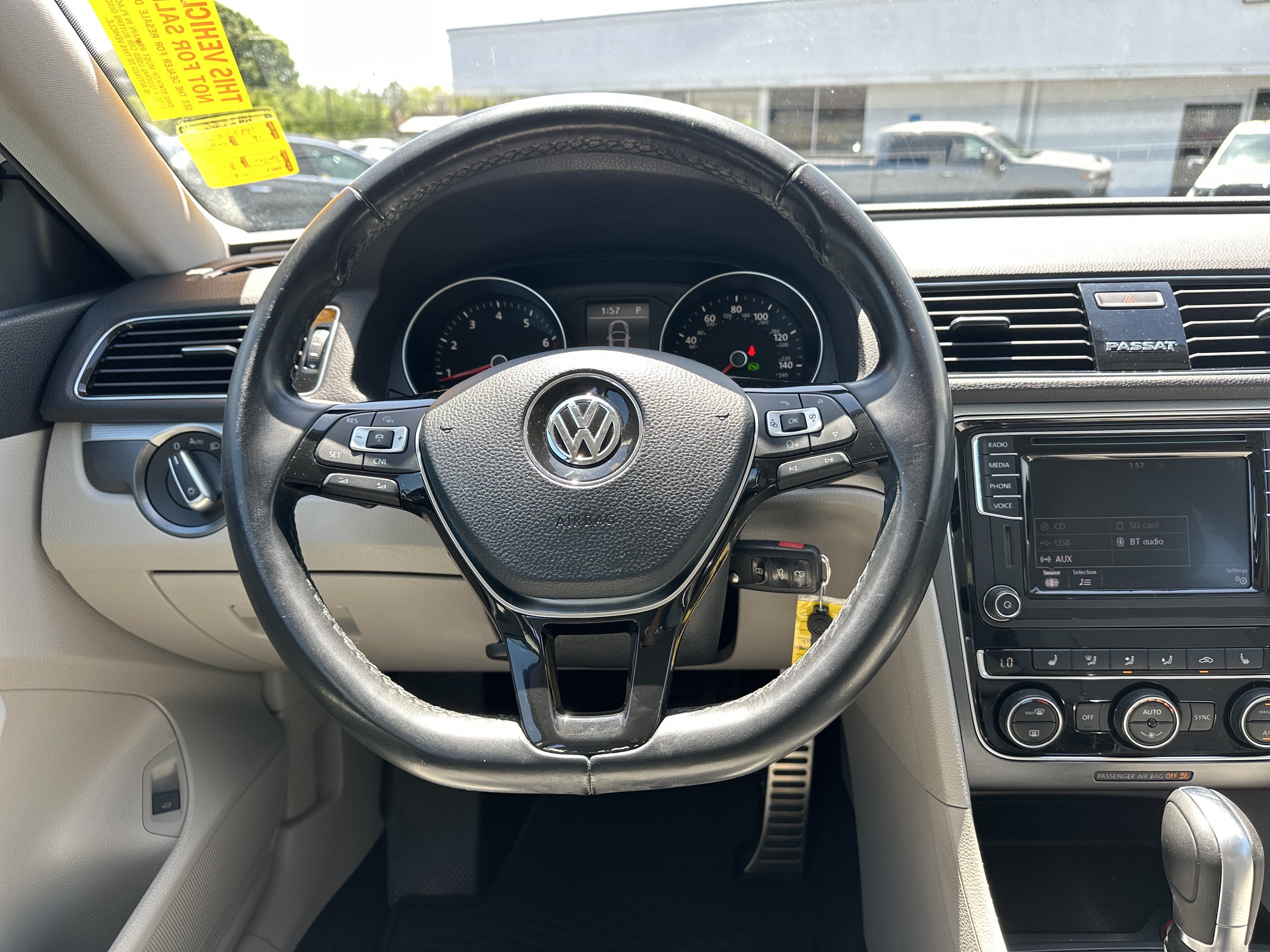 Used 2018 Volkswagen Passat 2.0T R-Line FWD image 17