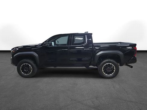 Used 2025 Toyota Tacoma TRD Off-Road w/ TRD Off Road Premium Package image 9