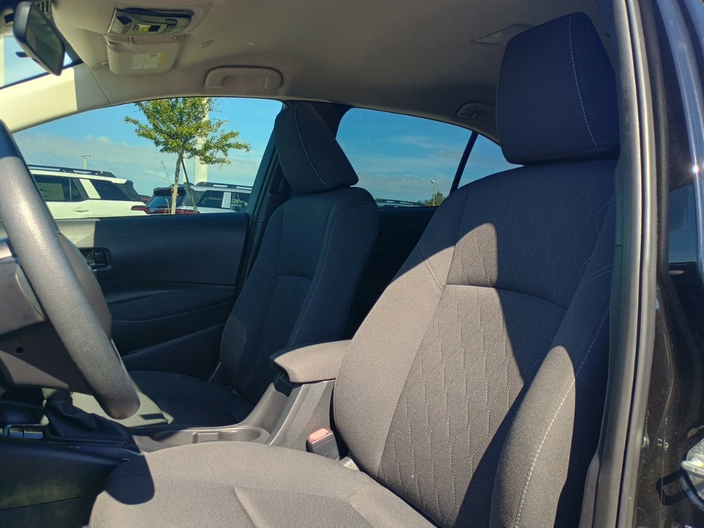 Used 2023 Toyota Corolla LE FWD image 13