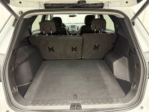 Used 2018 Chevrolet Equinox LT image 23