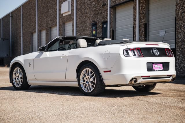Used 2013 Ford Mustang Premium RWD image 5