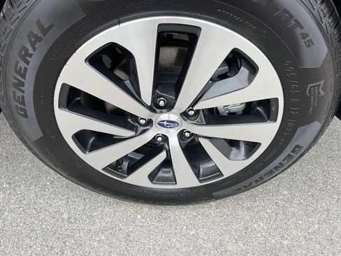 Used 2024 Subaru Outback Premium w/ Popular Package #1A image 11