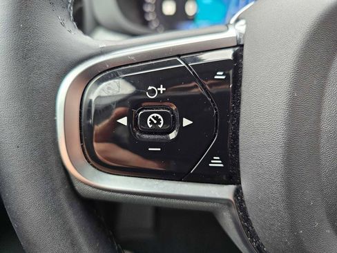 Used 2025 Volvo XC60 B5 Plus w/ Protection Package Premier image 37