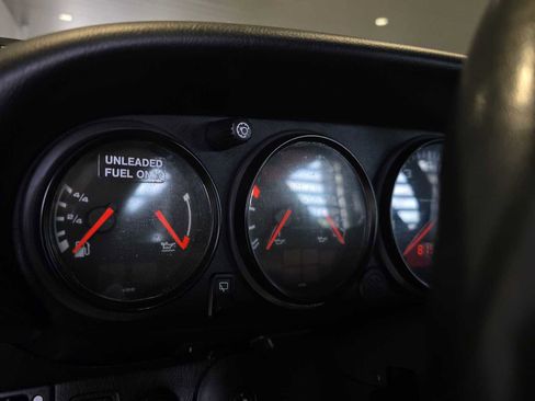 Used 1991 Porsche 911 Turbo image 21