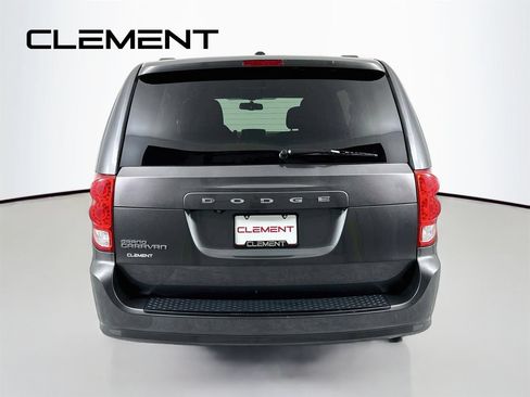 Used 2017 Dodge Grand Caravan SE FWD image 8