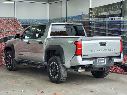 New 2024 Toyota Tacoma TRD Off-Road w/ TRD Off Road Upgrade Package AWD/4WD image 5