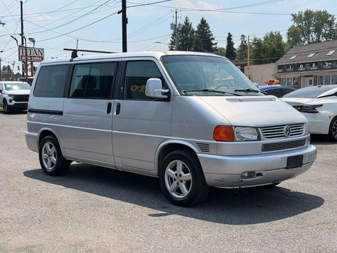Used 2003 Volkswagen Eurovan MV FWD image 3