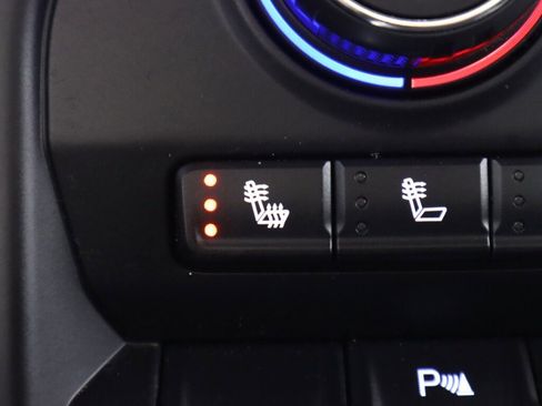 Used 2020 Chevrolet Silverado 1500 LTZ image 24