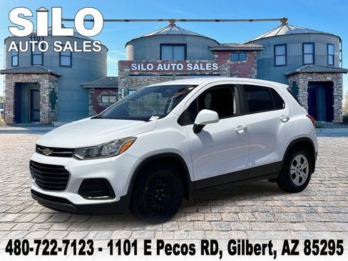 Used 2019 Chevrolet Trax LS w/ LPO, Protection Package FWD image 1
