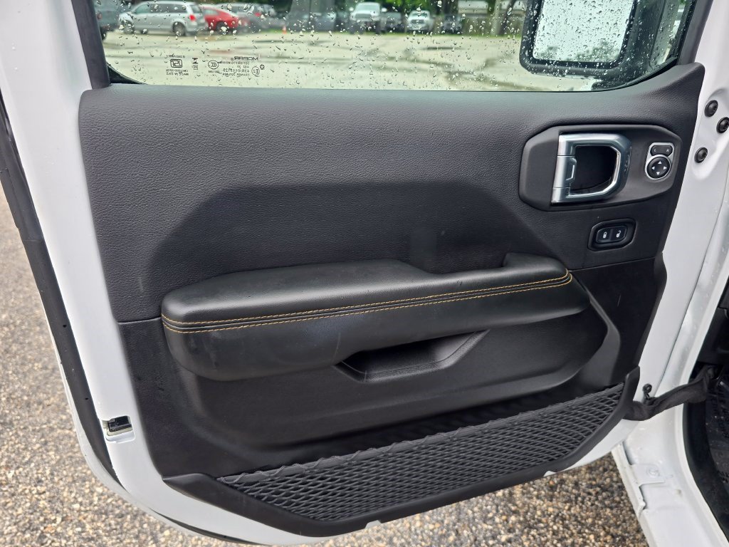 Used 2026 Jeep Wrangler Unlimited Sahara AWD/4WD image 12