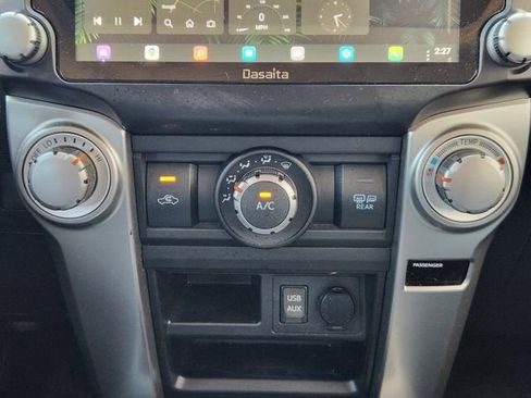 Used 2018 Toyota 4Runner SR5 Premium image 17