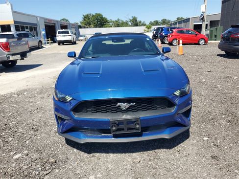 Used 2022 Ford Mustang Premium image 5