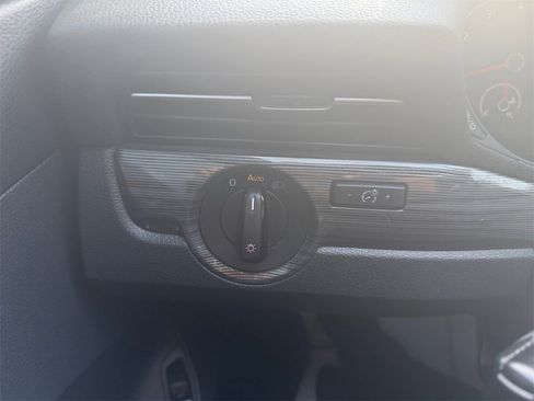 Used 2021 Volkswagen Passat 2.0T R-Line image 27