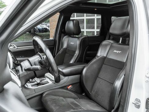 Used 2020 Jeep Grand Cherokee SRT w/ Trailer Tow Group IV AWD/4WD image 7