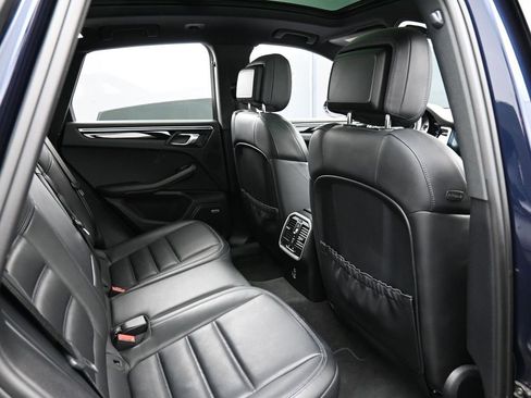 Used 2022 Porsche Macan S AWD/4WD image 28