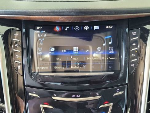 Used 2020 Cadillac Escalade Premium Luxury w/ Escalade Sport Edition AWD/4WD image 20