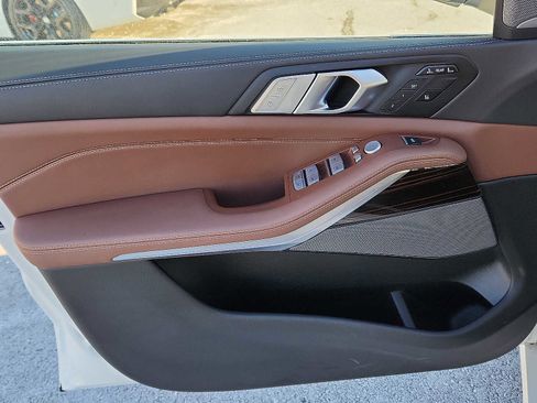 Used 2026 BMW X7 xDrive40i w/ Premium Package image 12