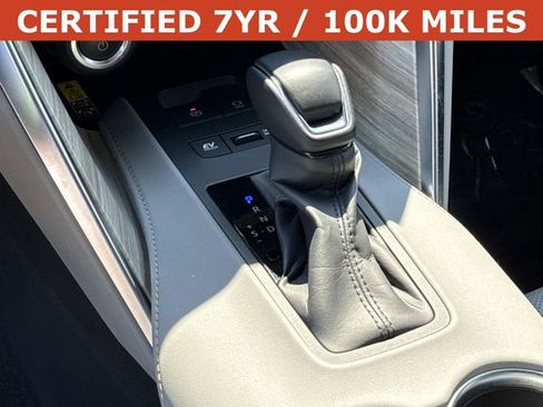 Used 2023 Toyota Venza Limited AWD/4WD image 23
