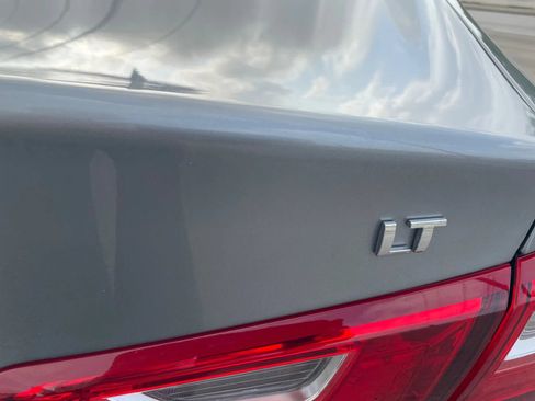 Used 2023 Chevrolet Malibu LT FWD image 6