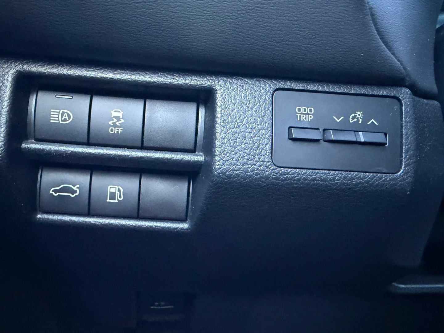 Used 2021 Toyota Avalon XLE FWD image 39