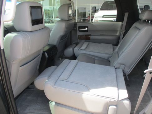 Used 2008 Toyota Sequoia Limited RWD image 5