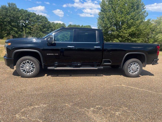 Used 2020 Chevrolet Silverado 3500 High Country w/ Technology Package AWD/4WD image 28