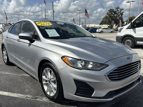 Used 2019 Ford Fusion SE FWD image 7