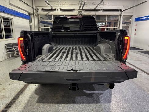 Used 2024 GMC Sierra 3500 AT4 w/ AT4 Premium Plus Package image 11