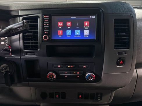 Used 2020 Nissan NV 2500 SV image 24