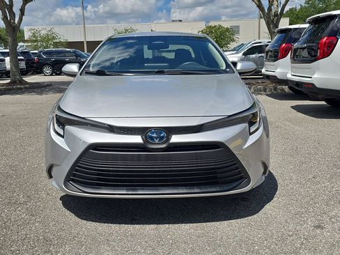 Used 2024 Toyota Corolla LE w/ LE Premium Package FWD image 2