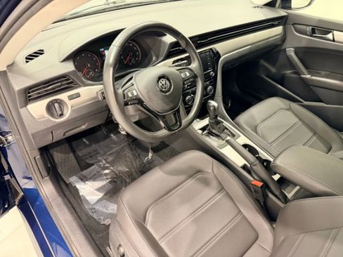 Used 2022 Volkswagen Passat 2.0T SE image 23