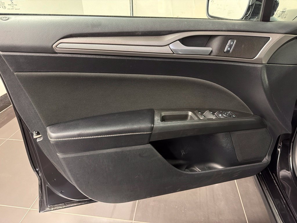 Certified 2019 Ford Fusion SE FWD image 27