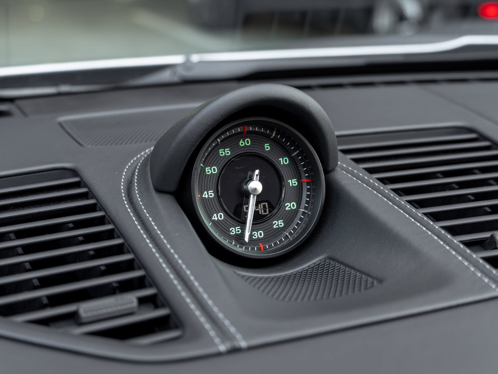 Certified 2026 Porsche 911 GTS RWD image 42