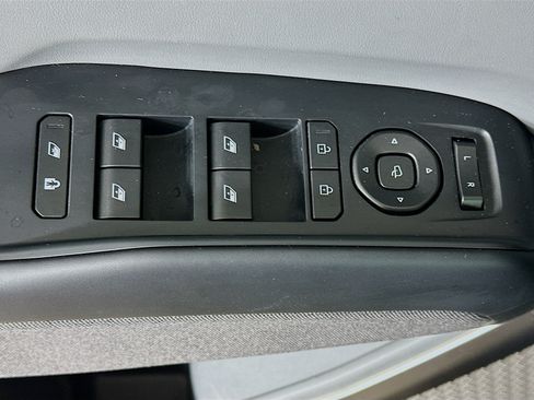 Used 2024 Kia EV9 Land AWD/4WD image 15