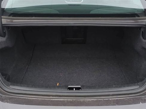 Used 2024 Volvo S60 B5 Core image 34