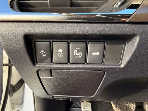 Used 2018 Toyota Avalon XLE Premium image 20