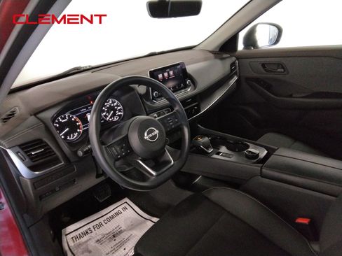 Used 2023 Nissan Rogue S image 29