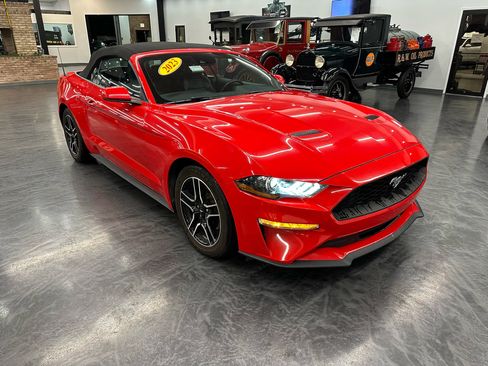 Used 2023 Ford Mustang Premium image 3
