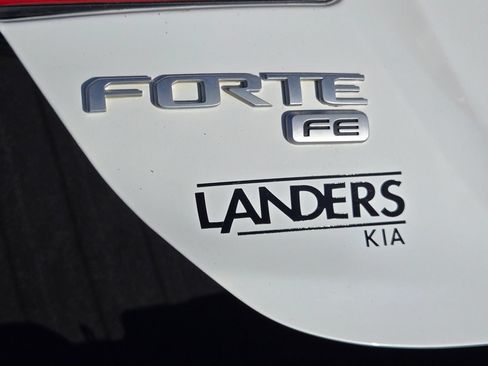 Used 2022 Kia Forte Sedan FWD image 37