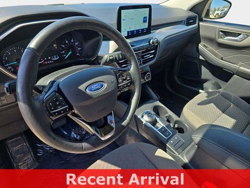Used 2021 Ford Escape SE w/ SE Sport Appearance Package AWD/4WD image 19