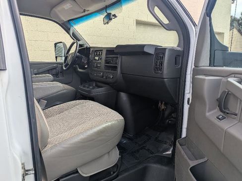 Used 2022 GMC Savana 3500 w/ Power Convenience Package image 26