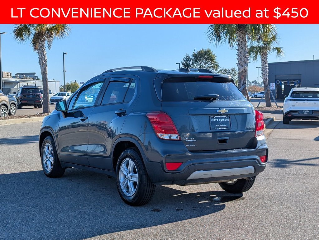 Used 2021 Chevrolet Trax LT w/ Driver Confidence Package FWD image 3