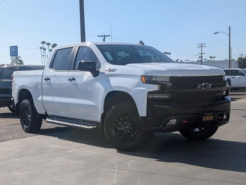 Certified 2020 Chevrolet Silverado 1500 LT Trail Boss AWD/4WD image 2