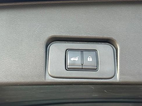 Used 2026 Nissan Rogue SL AWD/4WD image 18